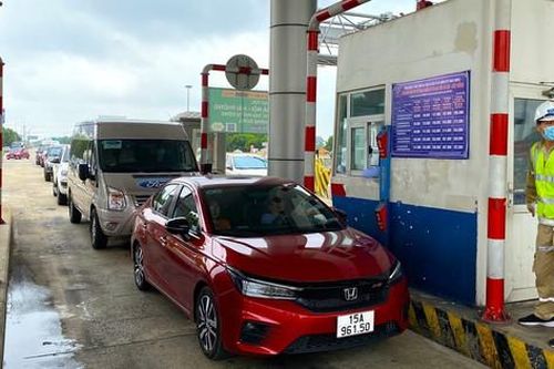 Từ 1/10, hàng triệu xe ô tô có nguy cơ không qua được trạm thu phí