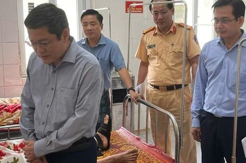 Vụ xe tải lao vào chợ chuối 10 người thương vong: Hai nạn nhân tử vong quốc tịch Lào