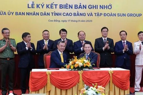 Cao Bằng - Sun Group hợp tác phát triển thác Bản Giốc thành khu du lịch quốc gia