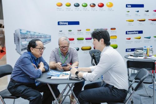 Vietnam Medipharm Expo 2025: Công nghệ y tế mới trong chăm sóc người cao tuổi