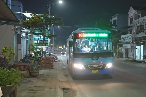 Tuyến buýt 102 – an toàn, tiện ích và kinh tế