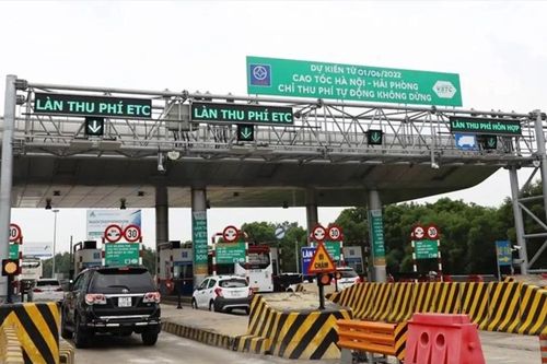 Ô tô không thể qua trạm thu phí nếu chưa có tài khoản giao thông