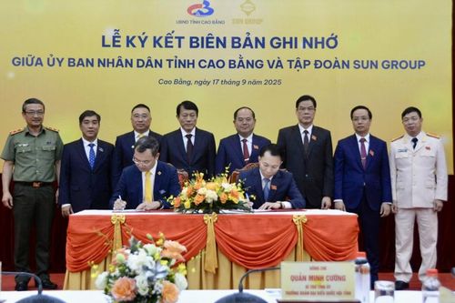 Cao Bằng ký kết hợp tác với Tập đoàn Sun Group phát triển Khu du lịch thác Bản Giốc