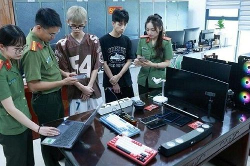 Khởi tố 2 đối tượng sinh năm 2006 lừa đảo qua mạng xã hội, chiếm đoạt hơn 15 tỷ đồng