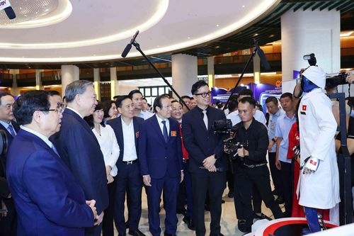 Vinmec gây ấn tượng với robot y tế 'Make in Vietnam' và công nghệ 3D đột phá