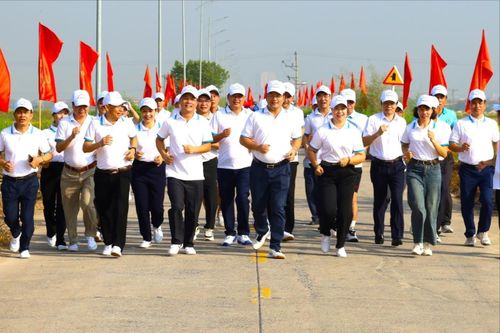 Chung kết Giải chạy Báo Hànôịmới mở rộng lần thứ 50 - Vì hòa bình năm 2025 xã Cổ Đô