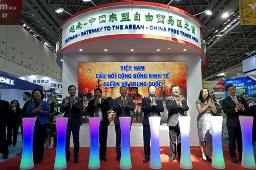 Việt Nam tham dự Hội chợ CAEXPO và Hội nghị CABIS lần thứ 22