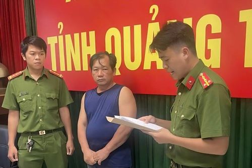 Bắt tài xế lái xe tải lao vào chợ khiến nhiều người thương vong
