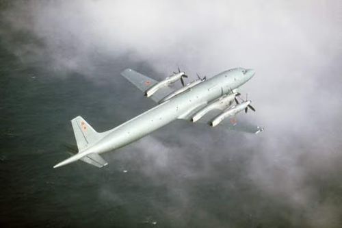'Thợ săn tàu ngầm' Il-38 Nga tập ném bom diệt mục tiêu… mặt đất