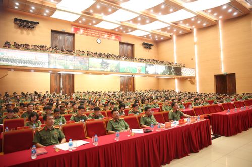 Hơn 4.000 cán bộ chủ chốt và đảng viên quán triệt Nghị quyết Đại hội lần thứ XXIX của Đảng bộ CATP Hà Nội