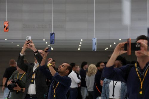 Cuối cùng cũng có iPhone gập?