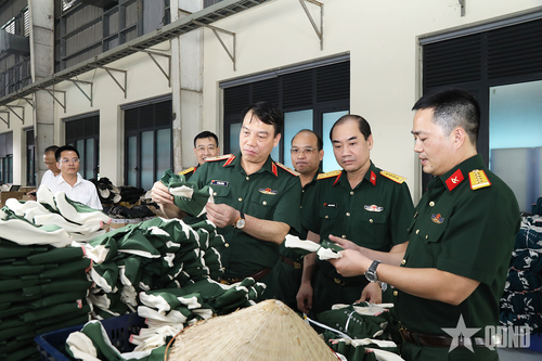 Kiểm tra kết quả xây dựng đơn vị vững mạnh toàn diện 'Mẫu mực, tiêu biểu' của Công ty Cổ phần 26