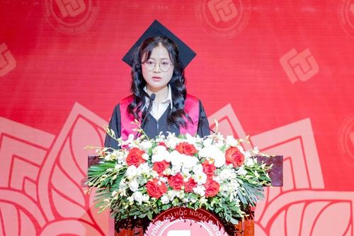 Thủ khoa Nguyễn Thị Kim Oanh: 'Chọn can đảm mỗi ngày, biến nỗi sợ thành bản lĩnh cống hiến'