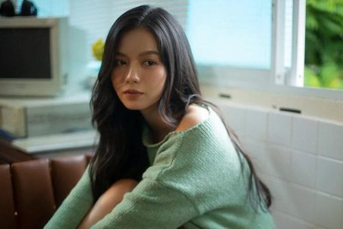 Nhan sắc như minh châu ngàn năm của Lê Hạ Anh