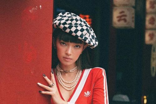 Fashionista Châu Bùi đúng chuẩn 'em xinh', visual cực phẩm không lối thoát