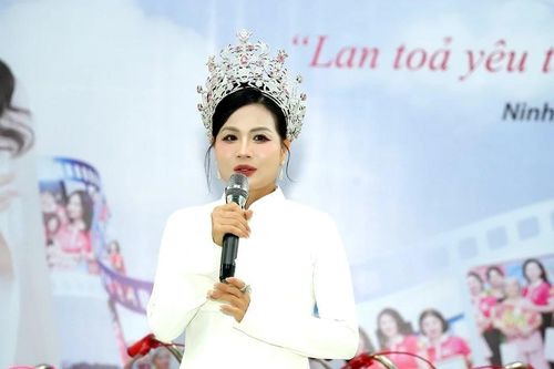 Hành động đẹp của Hoa hậu Minh Toán sau đăng quang