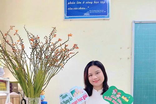 Cô giáo trẻ Hà Nội sáng tạo trong mỗi buổi họp đầu năm