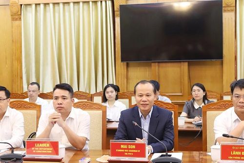 Đẩy mạnh đào tạo công nghệ thông tin, AI cho học sinh, sinh viên