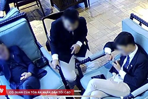 Bị khách hành hung khi nhắc nhở không hút thuốc trong quán cafe