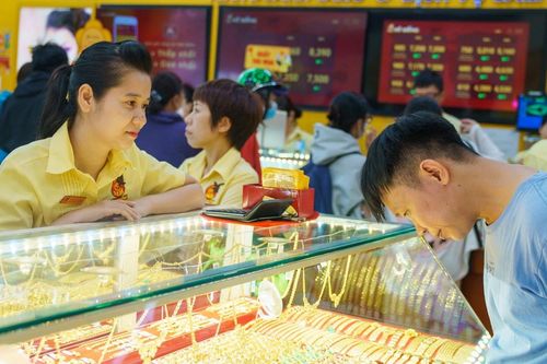Nên đánh thuế 20% trên lợi nhuận bán vàng hay theo giá trị giao dịch?