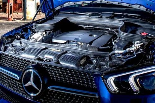 Đại lý Mercedes bị tố gây hỏng xe khách, báo giá thay động cơ 'trên trời'