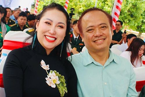 Phi Thanh Vân bất ngờ thông báo kết hôn với bạn trai doanh nhân hơn 10 tuổi