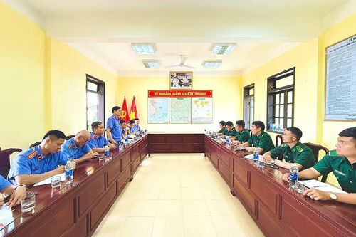 Tăng cường phối hợp giữa VKSND Khu vực 3 - Huế với các Đồn Biên phòng và Hải quan trên địa bàn