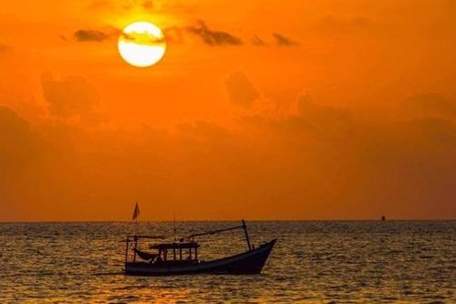 Biển nhớ một bóng hồng