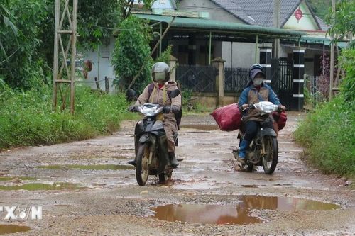 Đường nối Cửa khẩu phụ Đăk Long–Văng Tắt, Quốc lộ 14 hư hỏng nghiêm trọng