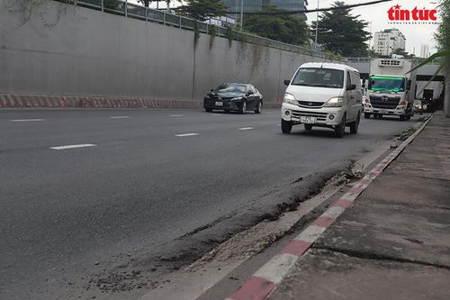 TP Hồ Chí Minh: Hầm chui Nguyễn Văn Linh xuống cấp sau 9 tháng đưa vào sử dụng