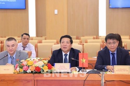 Việt Nam - Nga nghiên cứu khả năng thành lập liên doanh khai thác tuyến vận tải hàng hải