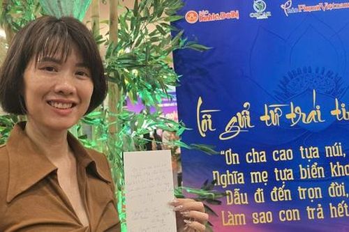 Rưng rưng trước 'Lời gửi từ trái tim' trong chương trình 'Ơn nghĩa sinh thành 2025'
