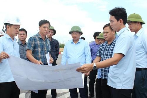 Khẩn trương gỡ vướng trong giải phóng mặt bằng, đẩy nhanh tiến độ các dự án giao thông