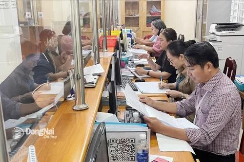 Đưa cán bộ về cơ sở giúp bộ máy vận hành thông suốt