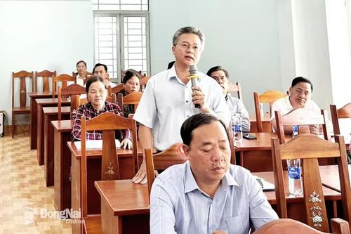 Cử tri xã Phú Lâm quan tâm việc bố trí cán bộ có tâm để nâng cao chất lượng phục vụ người dân