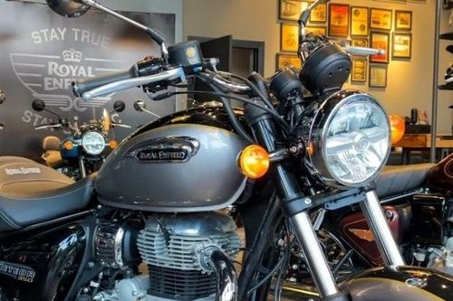 Royal Enfield Meteor 350 2025: Giá từ 50 triệu, đối đầu Exciter & Winner X