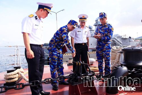 Kiểm tra tàu chính quy, mẫu mực tại Lữ đoàn 162