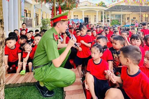 Phường Trung Tâm: Tuyên truyền pháp luật cho gần 3.000 học sinh, giáo viên và phụ huynh