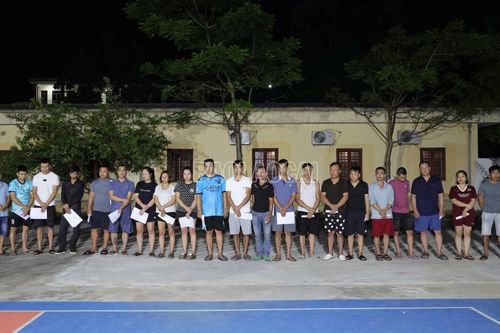 Tạm giữ hình sự 26 đối tượng tổ chức đánh bạc và đánh bạc