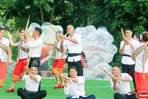 Phát triển phong trào văn nghệ quần chúng