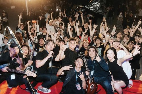 Rock Huế trỗi dậy cùng 'Long mã ngự triều'