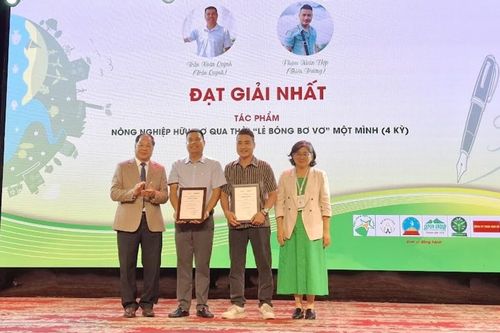 Trao giải cuộc thi viết Nông nghiệp hữu cơ - Vì sự tăng trưởng xanh phát triển bền vững