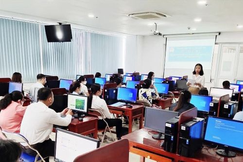 Cung cấp phần mềm miễn phí là chưa đủ