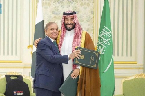 Ảrập Xêút - Pakistan ký Hiệp ước phòng thủ chung: Thông điệp gì gửi tới Israel?