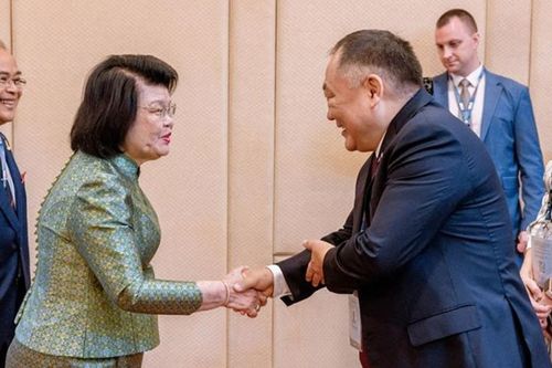 Nga cam kết thúc đẩy đường bay thẳng với Campuchia