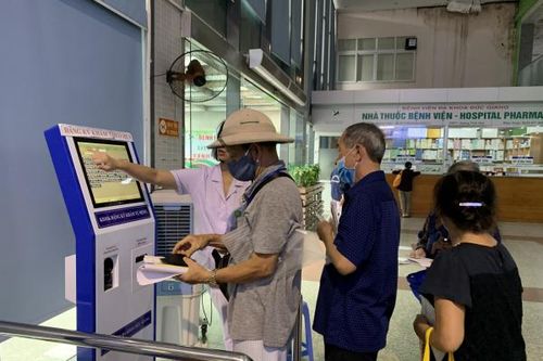 Chuyển đổi số giúp người bệnh được hưởng lợi