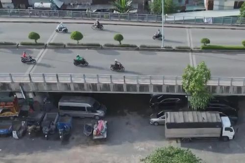 TP.HCM rà soát xóa bỏ bãi xe dưới gầm cầu trước 30/10