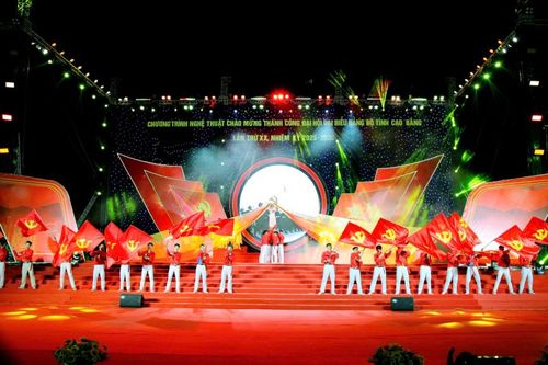 Chương trình nghệ thuật chào mừng thành công Đại hội đại biểu Đảng bộ tỉnh lần thứ XX