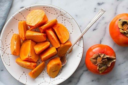 Thực phẩm kỵ với quả hồng, nhiều người không biết vô tình ăn cùng lại rước họa vào thân