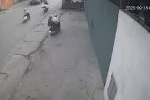 Camera ghi cảnh người đàn ông đâm nhiều nhát vào người phụ nữ ở Hưng Yên: Bất ngờ nguyên nhân